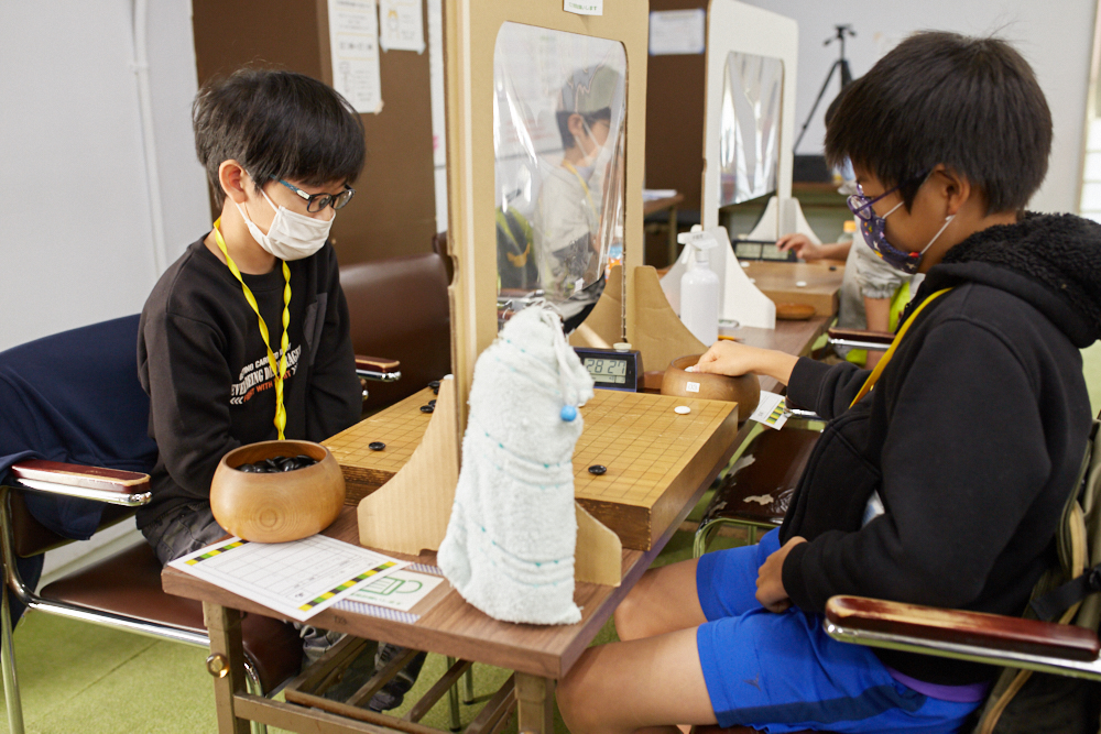 子ども囲碁大会の対局風景⑥