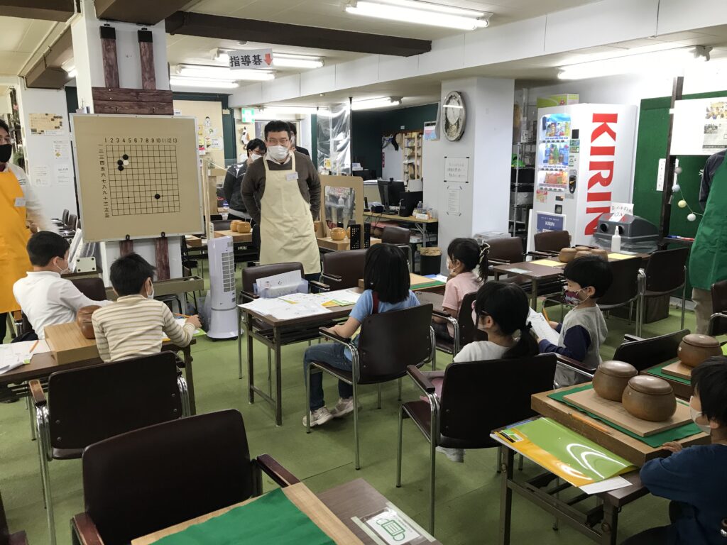 子ども囲碁教室の様子